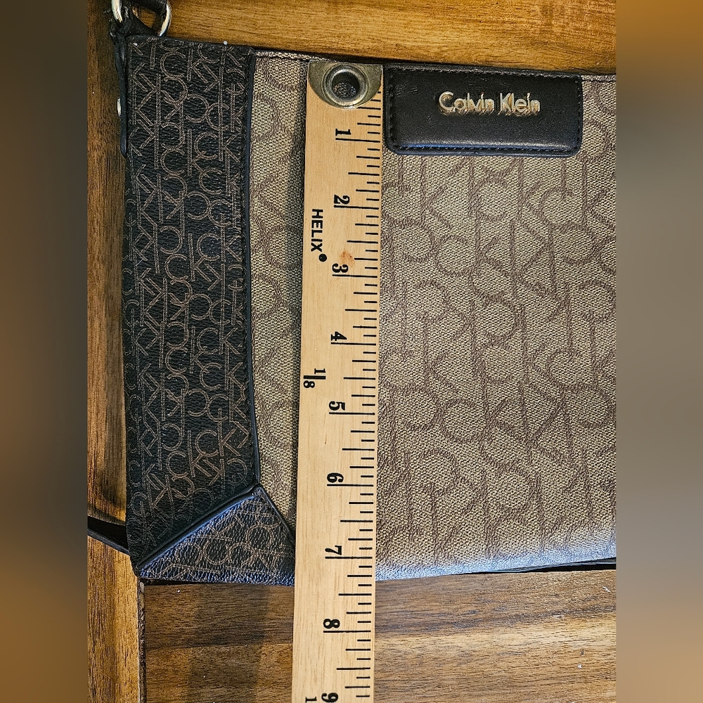 Calvin Klein Signature Logo Crossbody Bag Brown Tan Monogram Adjustable Strap - Picture 8 of 9